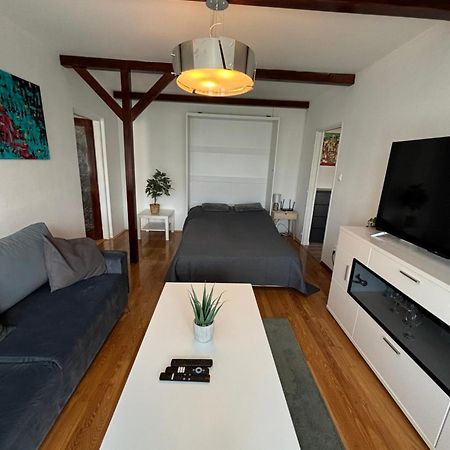Apartman V Sirsom Centre Martina Nice S Klimatizaciou Bagian luar foto