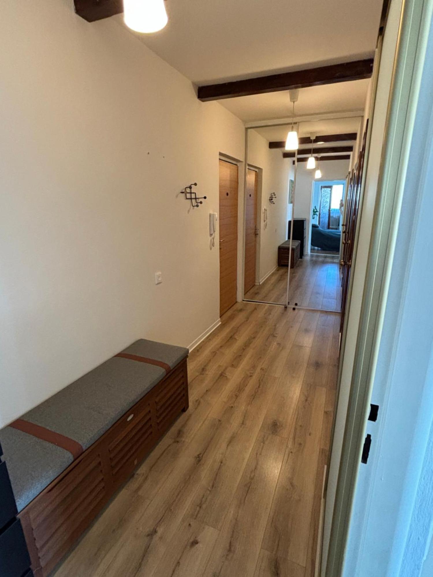 Apartman V Sirsom Centre Martina Nice S Klimatizaciou Bagian luar foto